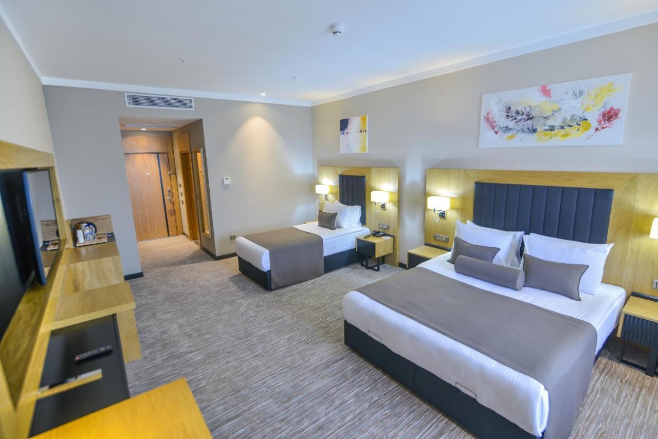 Serenity Comfort Hotel Istanbul Bagian luar foto