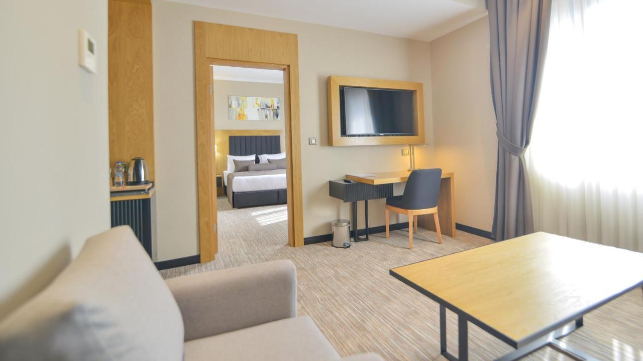 Serenity Comfort Hotel Istanbul Bagian luar foto
